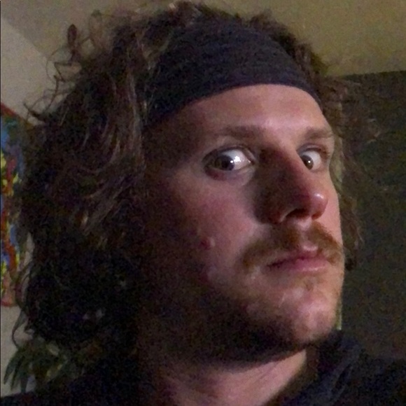 Profile Picture of Kevin Belanger (@kevin_belanger) on Poshmark