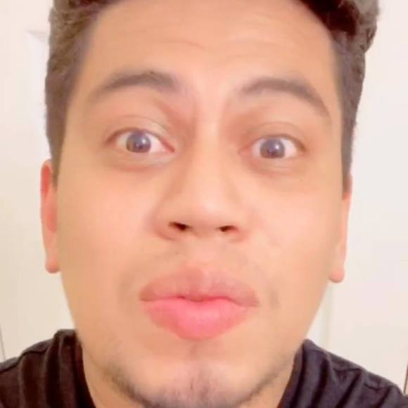 Profile Picture of Matthew Santoro ruano (@jhozsuecas) on Poshmark