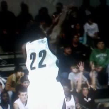 Profile Picture of Johnny Coburn Jr. (@thatguycanshoot) on Twitter