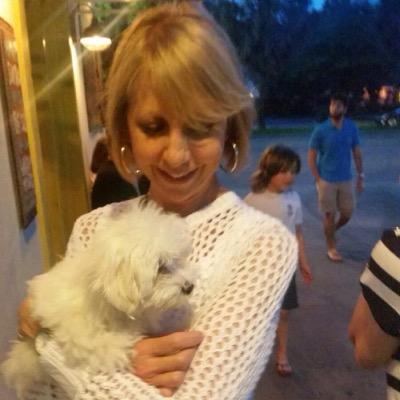 Profile Picture of Carol Rhodes (@CShopgirl1357) on Twitter