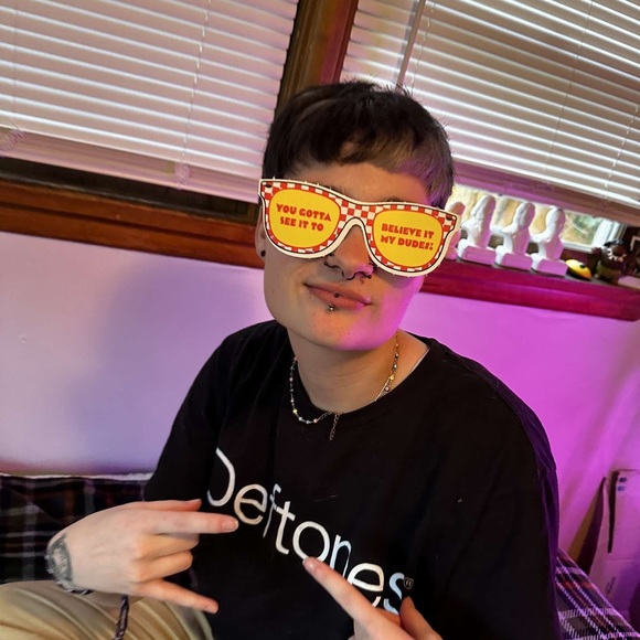 Profile Picture of Tommy Saum (@keira_saum) on Poshmark