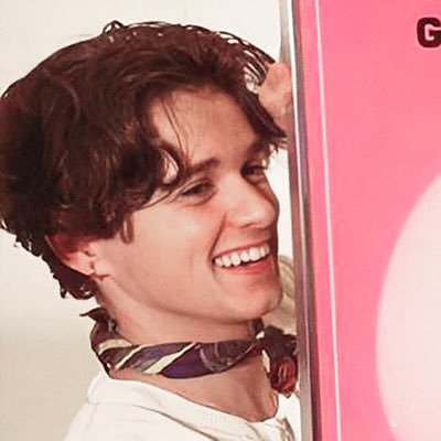 Profile Picture of Thals 🌸⃤👻 (@feelinvampstive) on Twitter