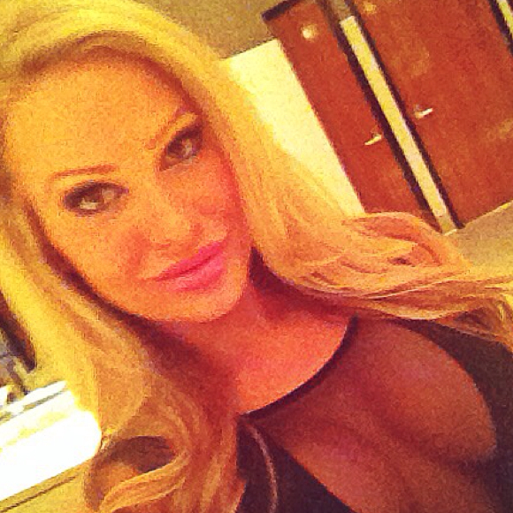 Profile Picture of Valene Johnson (@valjohnson219) on Poshmark