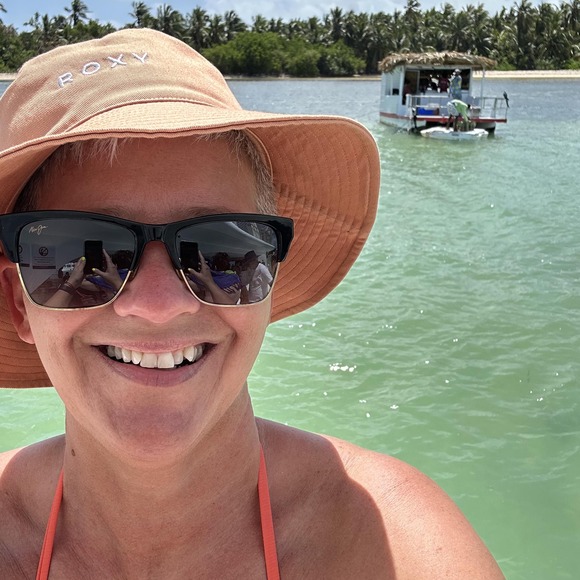 Profile Picture of Beth Kolthoff (@bethkolthoff) on Poshmark