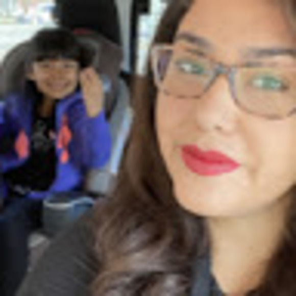 Profile Picture of Minerva Chavez (@minervachave469) on Poshmark