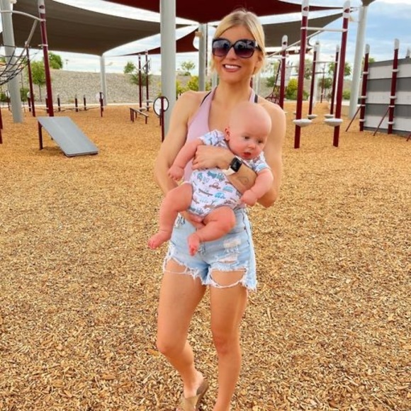 Profile Picture of Devine Tobin (@devinetobin97) on Poshmark