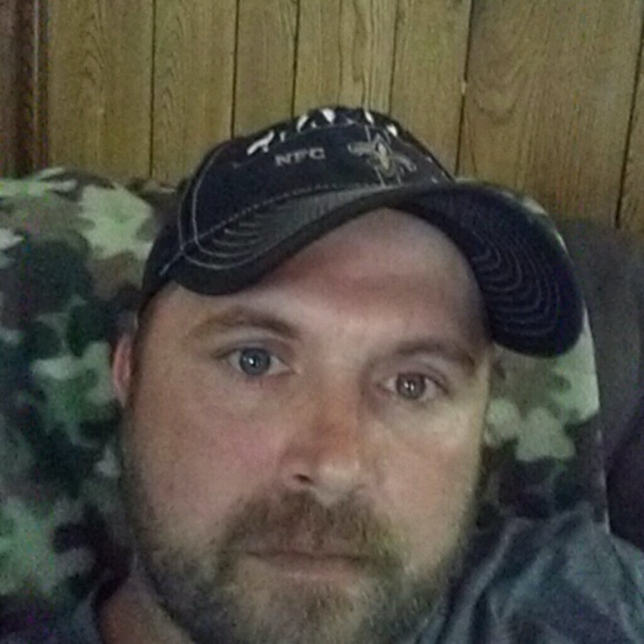 Profile Picture of Nathan Hammett (@nhammett) on Poshmark