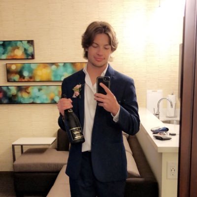 Profile Picture of Chad Harvey (@chad_harv) on Twitter