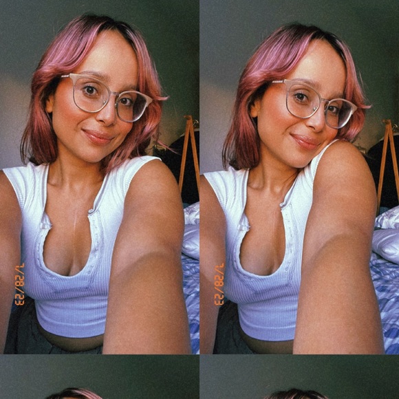 Rachel Yalowitz - Poshmark Profile Picture of Rachel Yalowitz (@rachel_yalowitz) on Poshmark