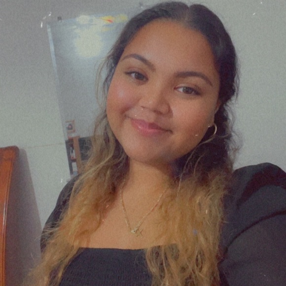Profile Picture of Nerissa Mohammed (@nerissamohammed) on Poshmark