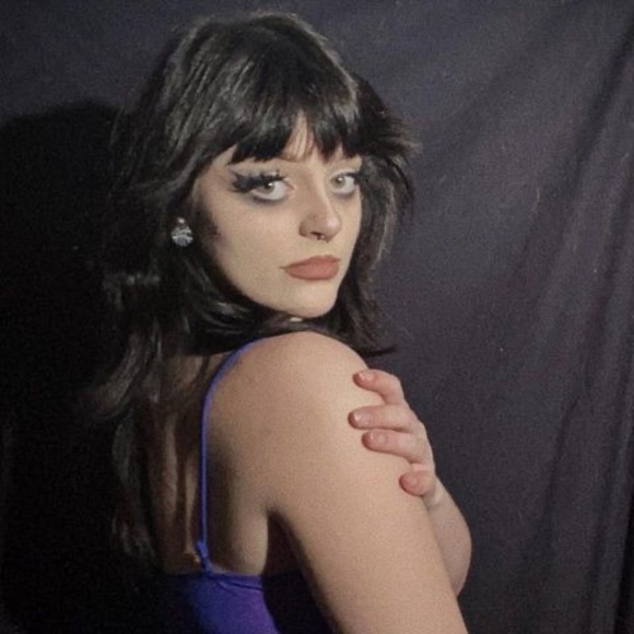 Profile Picture of Deanna Darosa (@deannadarosa) on Poshmark