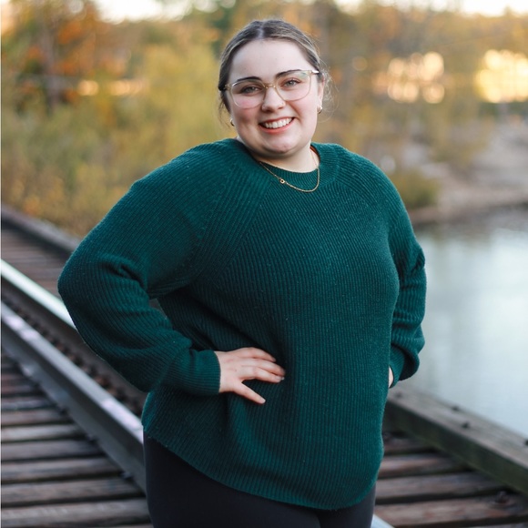 Profile Picture of Carlie Pranger (@carprangg) on Poshmark