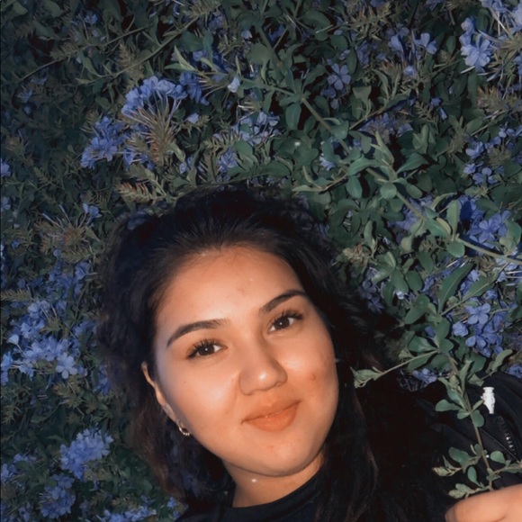 Profile Picture of Daritza Moreno (@daritzamoreno) on Poshmark
