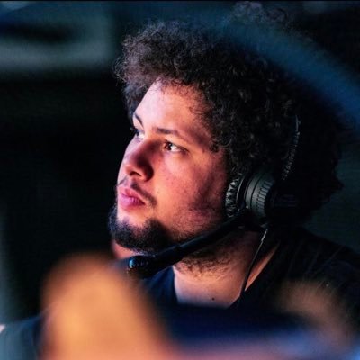 Profile Picture of Jeff Shook (@Admiral_fatface) on Twitter