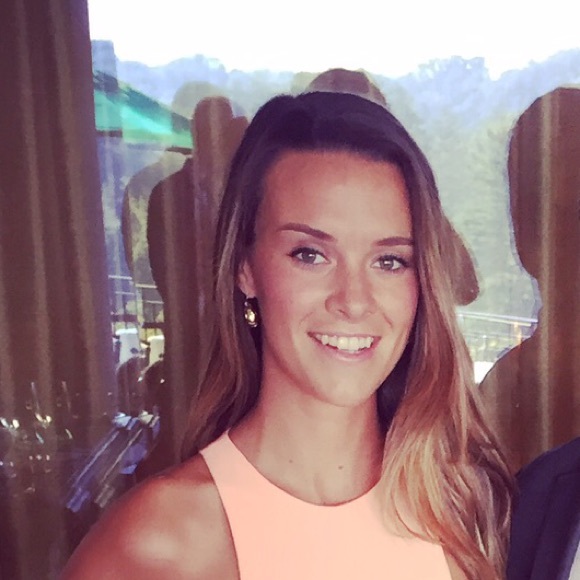 Profile Picture of Justine Wollner (@jwolln01) on Poshmark