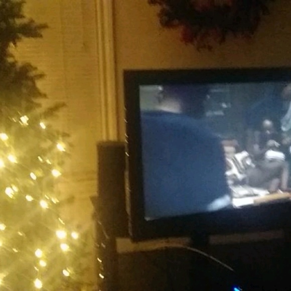 Profile Picture of Andrew Gregory (@andrew44g) on Poshmark