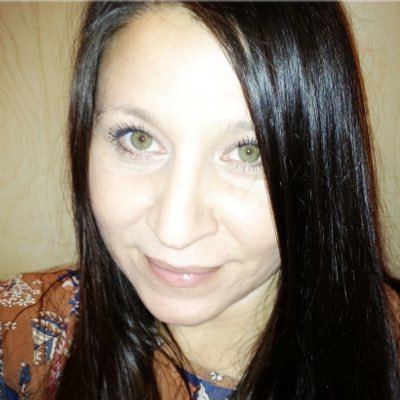 Profile Picture of Raquel (@raquelcuellar) on Twitter