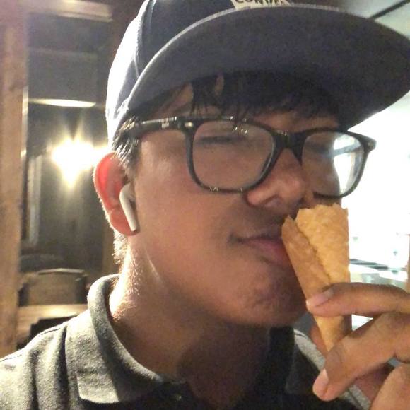 Joshua Gracia - Poshmark Profile Picture of Joshua Gracia (@tito040504) on Poshmark