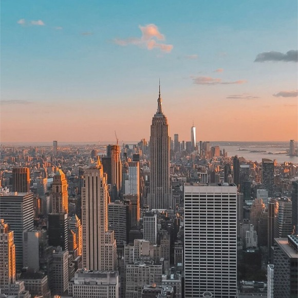 Profile Picture of Alexis Luker (@alexis_sells_) on Poshmark