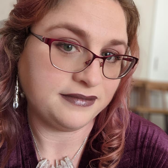 Profile Picture of Tabitha Jordan (@joecoolsbabe) on Poshmark