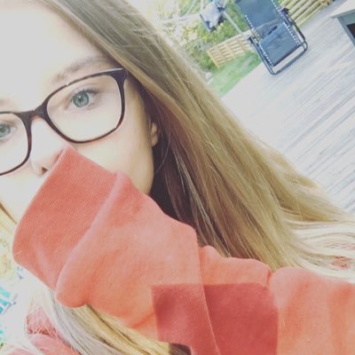 Profile Picture of Angelina Pollmeier (@pollmeier00) on Twitter