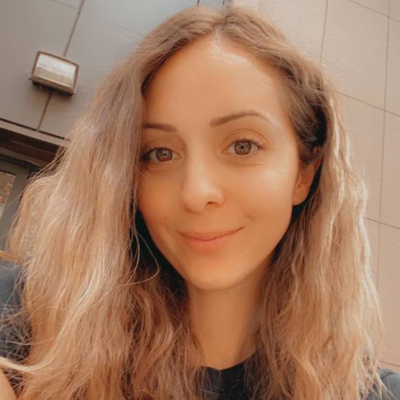 Profile Picture of Alin Matossian (@alinmatossian) on Poshmark