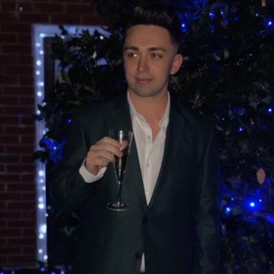 Profile Picture of Tom Hughes  🦖 (@9thomas1) on Twitter