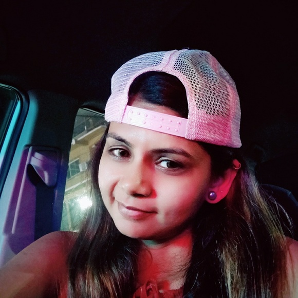 Profile Picture of Amrita Shah (@shahamrita87) on Poshmark