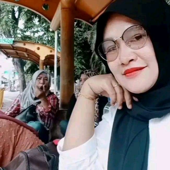 Profile Picture of Mega Rolita (@megarolita) on Tiktok