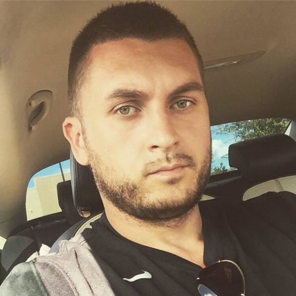 Profile Picture of Dinko Kajtezović (@dinkokajtezovic) on Poshmark