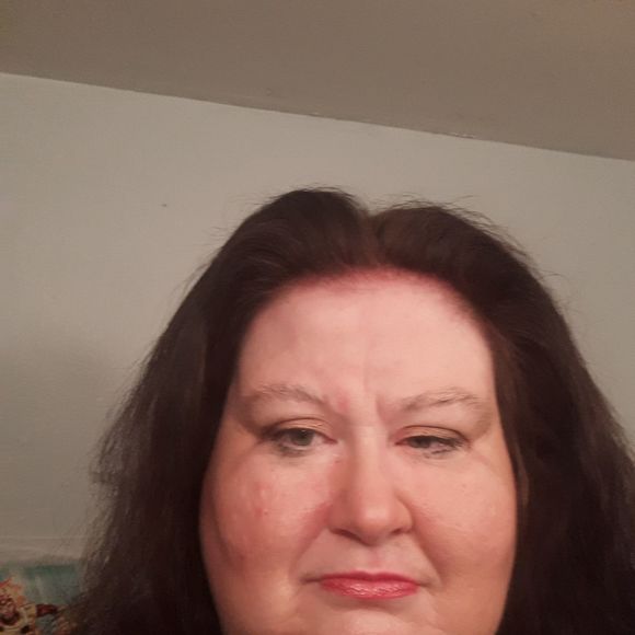 Profile Picture of Ann Mauter (@annie2016) on Poshmark