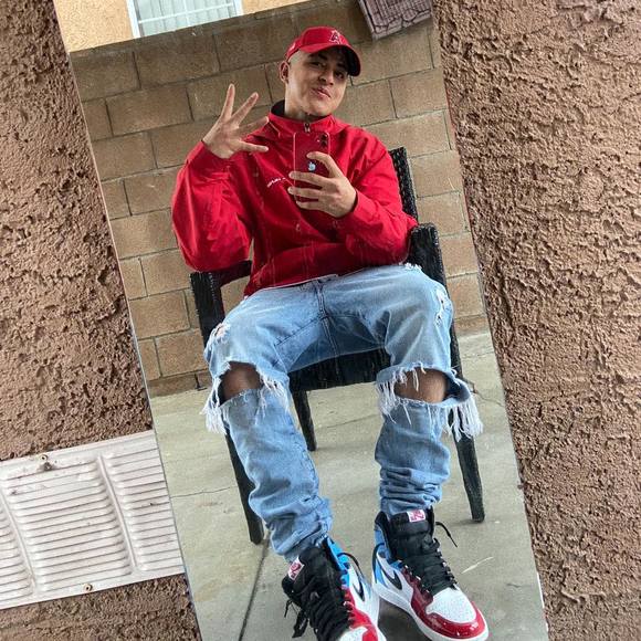 Profile Picture of Jason Flores (@jasoncr09) on Poshmark