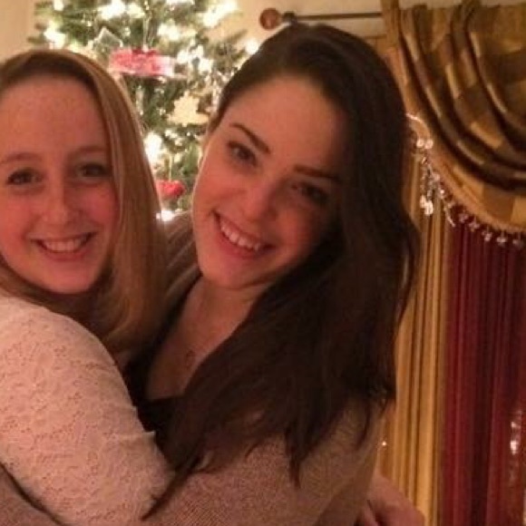 Profile Picture of Jackie Malmed (@jaxmal) on Poshmark