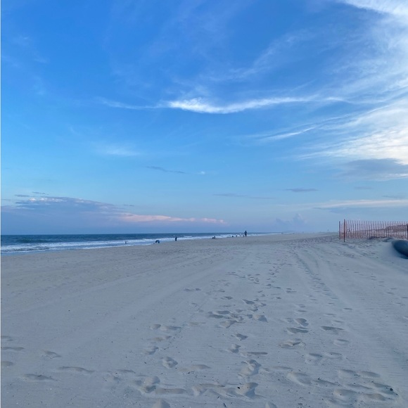 Profile Picture of Jacquelyn Shoenberger (@jshoenberger) on Poshmark