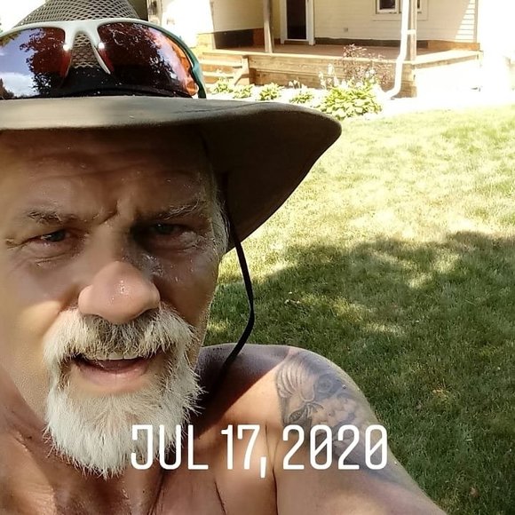 Profile Picture of Jeff Mccullough (@jeff_mccullough) on Poshmark