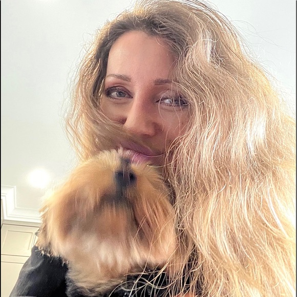 Profile Picture of Lida Kim (@lida_kim7) on Poshmark