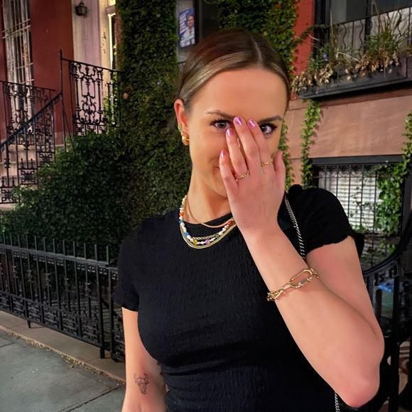 Profile Picture of Nina Stathakis (@neeenastat) on Poshmark