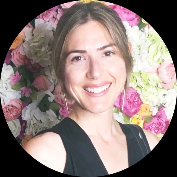 Profile Picture of Cory Starbird (@corystarbird) on Poshmark