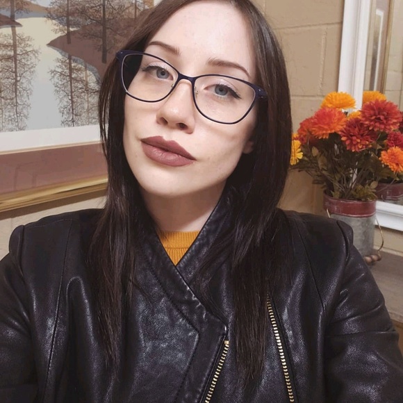 Profile Picture of Sasha Baranoff (@sashafrash96) on Poshmark