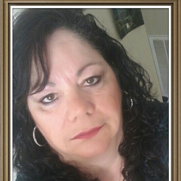 Profile Picture of Carla Hammel (@carmegan) on Poshmark