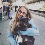 Profile Picture of April Heppell (@aprilheppelldesign) on Instagram