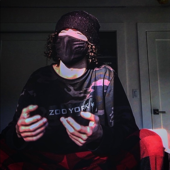 Profile Picture of Kameron Ostaffy (@kameronostaffy) on Poshmark