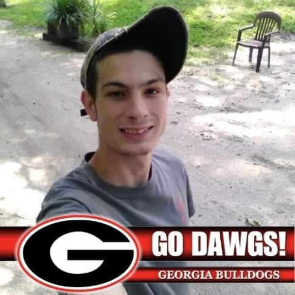 Profile Picture of Robert Varnadore (@robertvarnadore) on Poshmark