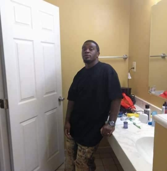 Profile Picture of Darvin Simon (@simondarvin87) on Poshmark