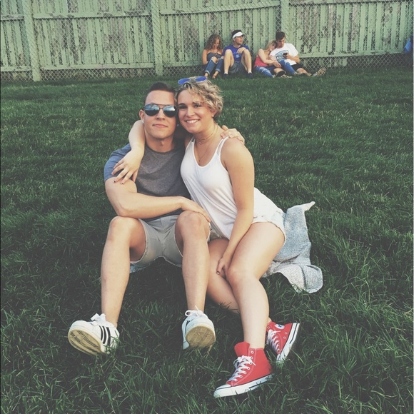 Profile Picture of Maddy Hintzen (@maddyhintzen) on Poshmark