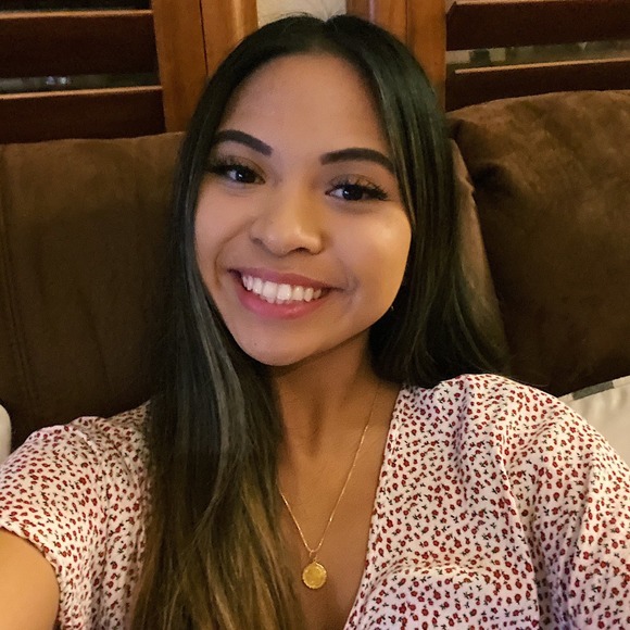 Profile Picture of Alyanna marie Cayabyab (@a_cayabyab) on Poshmark