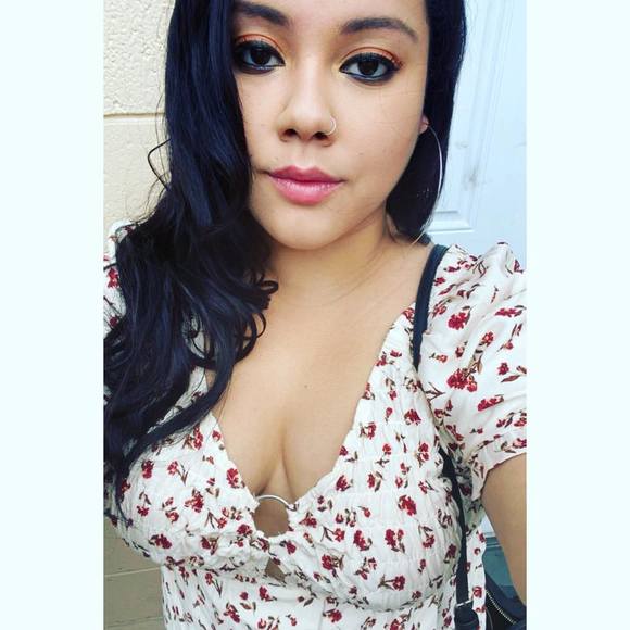 Profile Picture of Sonia Palma (@soniapalma) on Poshmark