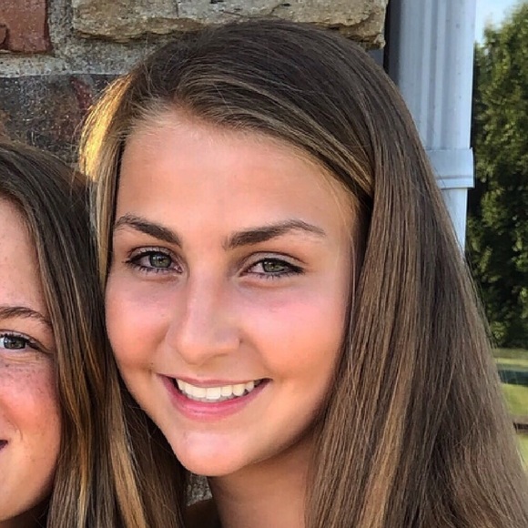 Profile Picture of Allison Wilcox (@awilcox164) on Poshmark