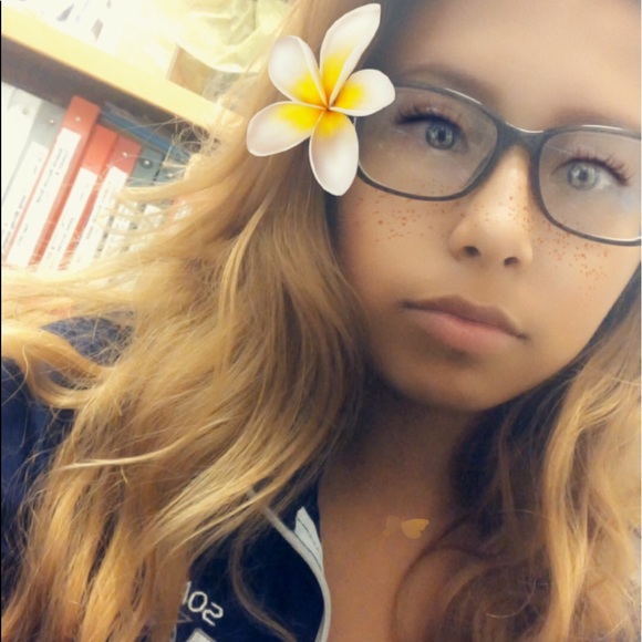 Shadel Ayerbe - Poshmark Profile Picture of Shadel Ayerbe (@annabelle1567) on Poshmark