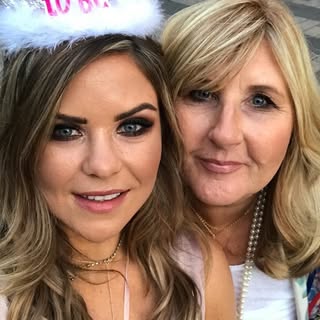 Profile Picture of Deirdre Martin (@deirdremartin) on Instagram